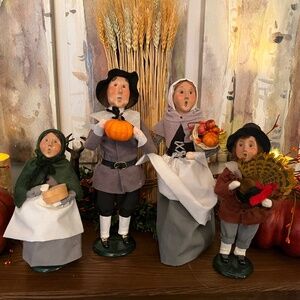 Byers Choice Pilgrim Figurines